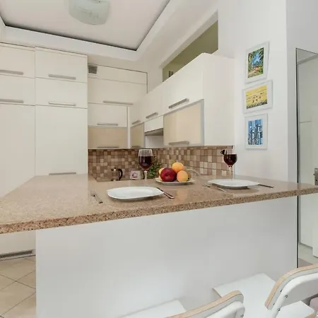 Apartman Cosy In With Parking Niciarniana By Renters Łódź