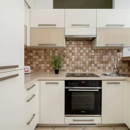 Cosy In With Parking Niciarniana By Renters * 우치