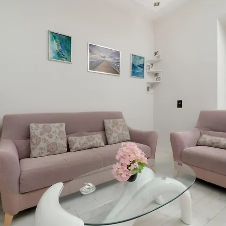 Apartamento Cosy In With Parking Niciarniana By Renters