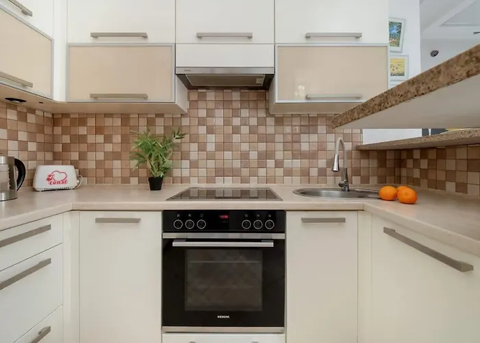 Cosy In With Parking Niciarniana By Renters Apartman *